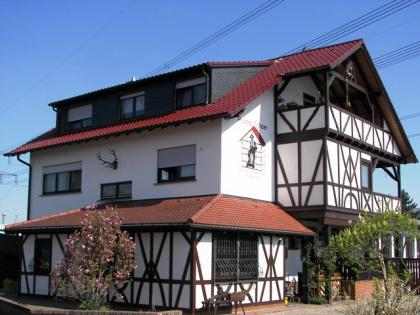 Wohnhaus der Familie Scheer / Müller mit Büroanbau